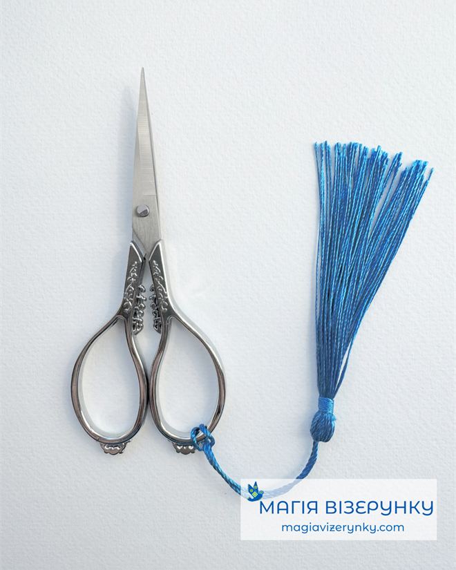 Ножиці вінтажні з синьою китицею